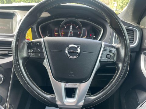 Volvo V40 2.0 D2 R-Design Edition Euro 6 (s/s) 5dr 32