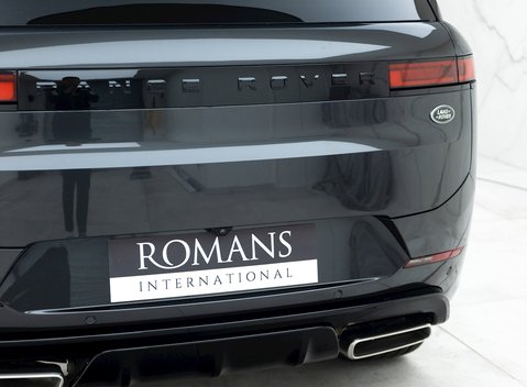 Land Rover Range Rover Sport P440e Dynamic SE 23