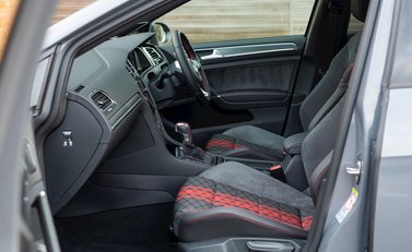 Volkswagen Golf GTI TCR 17