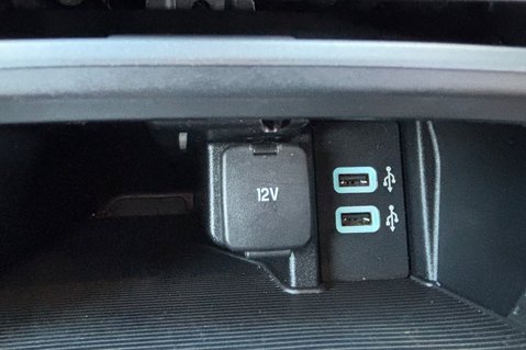 Ford Galaxy TITANIUM 1.5T !! LOOK !! 7 SEATS !! 10 SERVICES! 1 FORMER KEEPER! 41