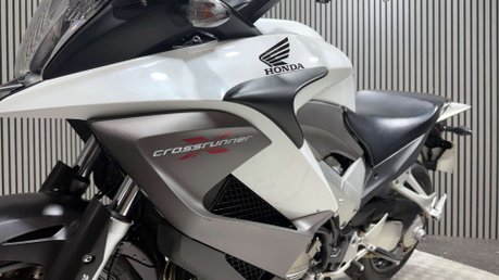 Honda VFR 2011 ONLY 22K NEW MOT SERVICED TOP BOX TOURER 800CC 29