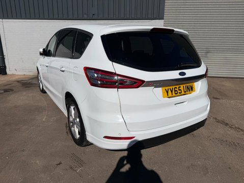 Ford S-Max 2.0 TDCi Titanium Euro 6 (s/s) 5dr 4