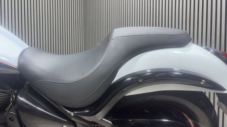 Kawasaki Vulcan 900 2017 ONLY 11K SERVICED LIGHTWEIGHT CRUISER BIKE 900CC 43