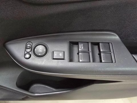 Honda Fit 1.5 VVTi Hybrid 39