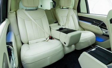Land Rover Range Rover P460e Autobiography LWB 15
