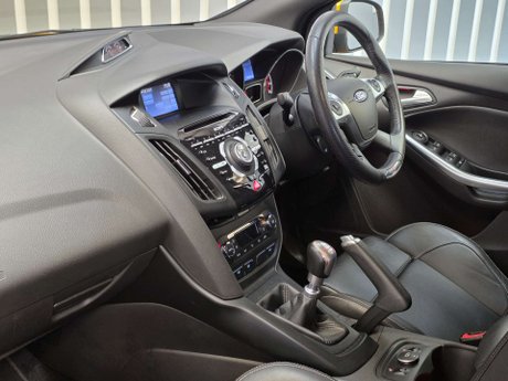Ford Focus 2.0T EcoBoost ST-3 Hatchback 5dr Petrol Manual Euro 5 (s/s) (250 ps) 8