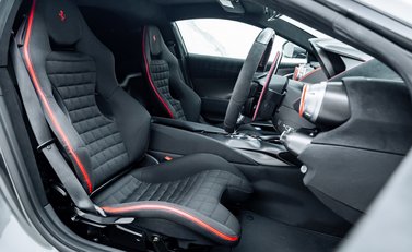 Ferrari 812 Competizione 12
