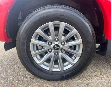 Mitsubishi L200 2.4 L200 Barbarian DI-D Auto 4WD 14