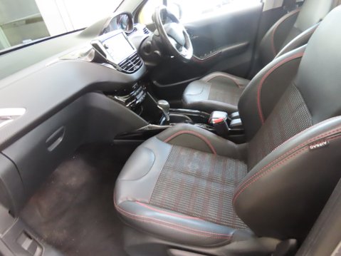 Peugeot 2008 PURETECH S/S GT LINE 10