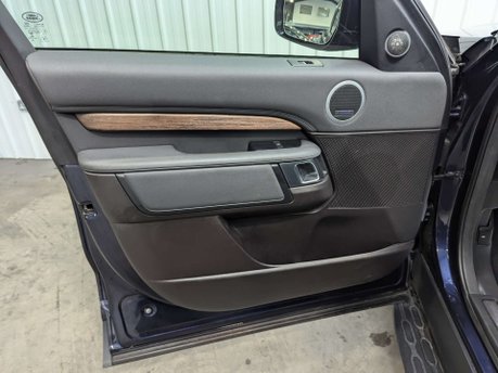 Land Rover Discovery 3.0 Discovery HSE TD6 Auto 4WD 5dr 56