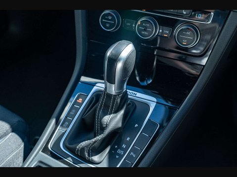 Volkswagen Golf 2.0 Golf R TSi 4Motion Semi-Auto 4WD 3dr 19