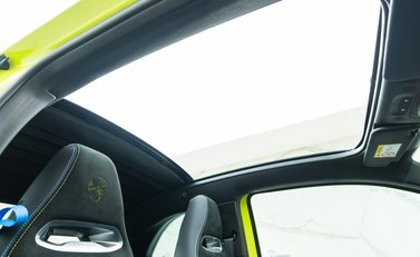 Abarth 500e Scorpionissima Cabrio 17