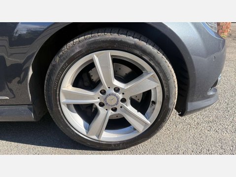 Mercedes-Benz C Class 3.0 C350 BlueEfficiency Sport CDi Auto 5dr 28