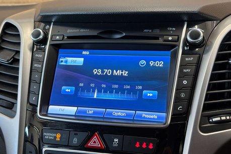 Hyundai i30 1.4 Blue Drive SE Nav Hatchback 5dr Petrol Manual Euro 6 (s/s) (100 ps) 12