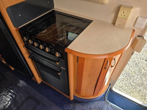 Auto-Trail Chieftain Motor Home 41