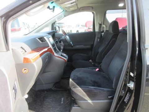 Toyota Vellfire 2.4 Z PLATINUM SELECTION + 7 Seats 10