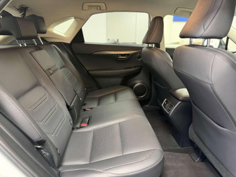 Lexus NX 2.5 300h Luxury SUV 5dr Petrol Hybrid E-CVT 4WD Euro 6 (s/s) (197 ps) 43