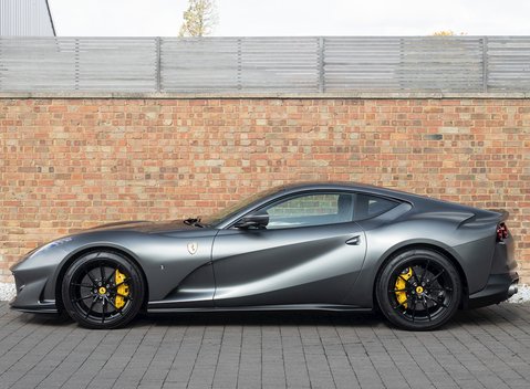 Ferrari 812 Superfast 2