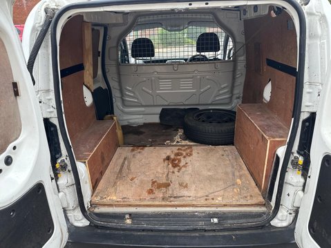 Peugeot Bipper HDI PROFESSIONAL 12
