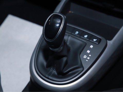 Hyundai i10 1.0 MPi Premium 5dr Auto 28