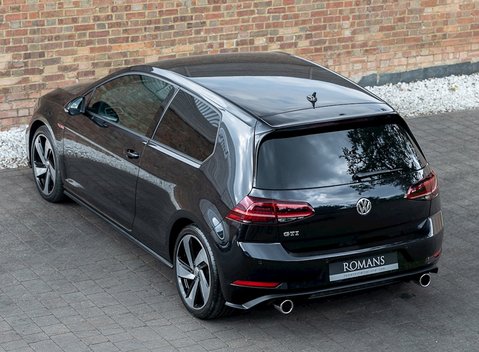 Volkswagen Golf GTI 8