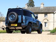 Land Rover Defender 90