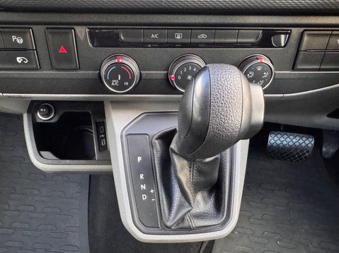 Volkswagen Transporter T32 TDI KOMBI HIGHLINE 4MOTION 41