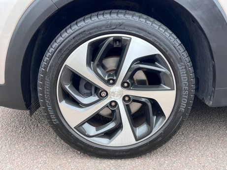 Hyundai TUCSON 2.0 CRDi Premium Auto 4WD Euro 6 5dr 67