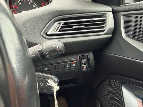 Peugeot 308 1.2 308 Tech Edition PureTech S/S 5dr 77