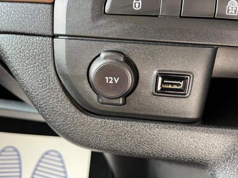 Toyota Proace Verso 2.0D Family Medium MPV Auto MWB Euro 6 (s/s) 5dr (8 Seat) 15