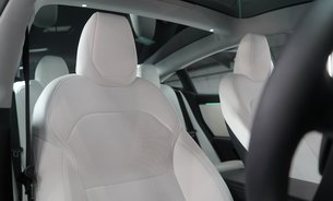 Tesla Model 3 LONG RANGE RWD TOW BAR WHITE INTERIOR GROK AI VENTILATED SEATS 1 OWNER VATQ 4