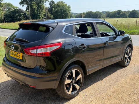 Nissan Qashqai 1.5 dCi N-Connecta SUV 5dr Diesel Manual 2WD Euro 6 (s/s) (110 ps) 1 OWNER 30