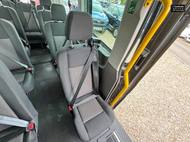 Ford Transit AUTO 17 [SOLD CM] Seat Minibus L4H3 High Roof AIR CON SUN ROOF SELECT 16