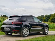 Porsche Macan TURBO PDK 4