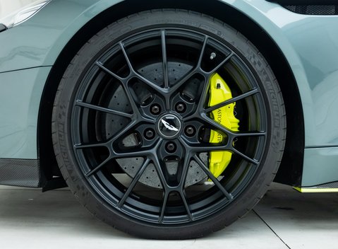 Aston Martin Rapide AMR V12 30