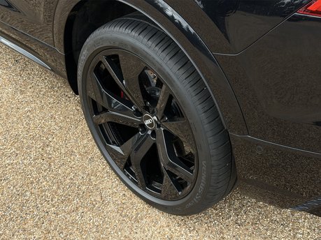 Audi RS Q8 VORSPRUNG TFSI QUATTRO MHEV 28
