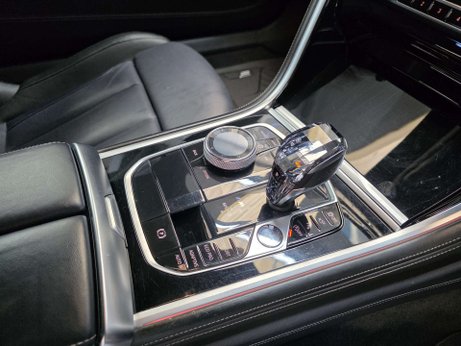 BMW 8 Series 4.4 M850i V8 Coupe 2dr Petrol Steptronic xDrive Euro 6 (s/s) (530 ps) 8