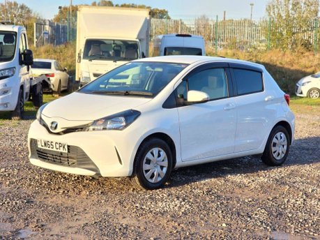 Toyota Yaris 1.33 Dual VVT-i Design Hatchback 5dr Petrol Multidrive S Euro 6 (99 ps) 8