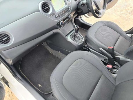 Hyundai i10 1.2 Premium SE Hatchback 5dr Petrol Auto Euro 6 (87 ps) 49