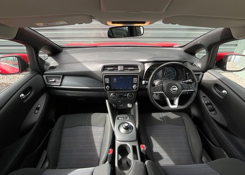 Nissan LEAF ACENTA 11