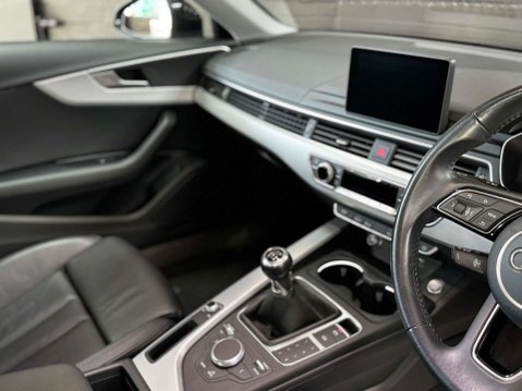 Audi A4 2.0 A4 Sport 35 TFSI 5dr 34