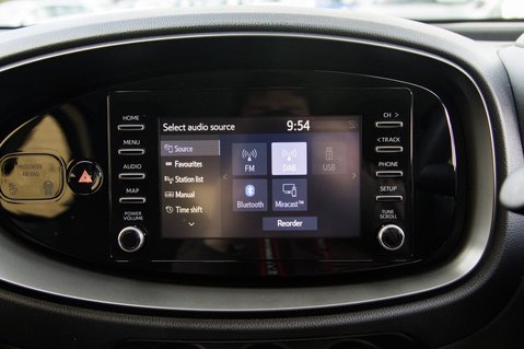 Toyota Aygo X VVT-I PURE 17