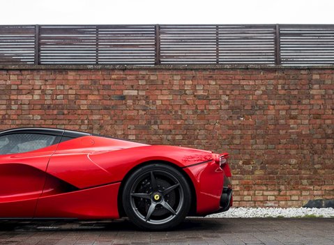 Ferrari LaFerrari 36