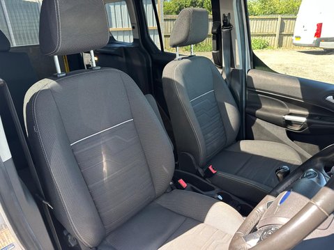 Ford Tourneo Connect TITANIUM TDCI 13