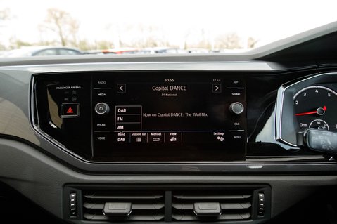 Volkswagen Polo R-LINE TSI DSG 23