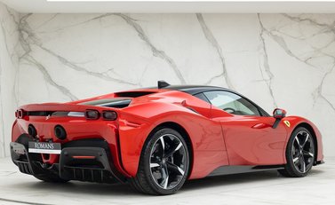 Ferrari SF90 Stradale 7