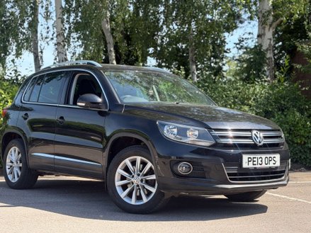 Volkswagen Tiguan 2.0 TDI BlueMotion Tech SE SUV 5dr Diesel Manual 4WD Euro 5 (s/s) (140 ps)