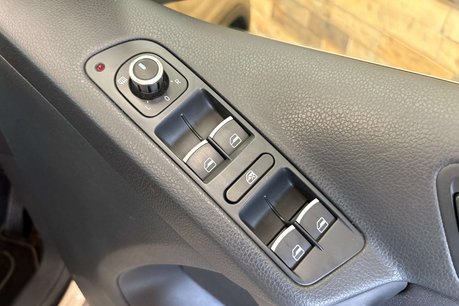 Volkswagen Tiguan 2.0 TDI BlueMotion Tech SE SUV 5dr Diesel Manual 2WD Euro 5 (s/s) (140 ps) 21