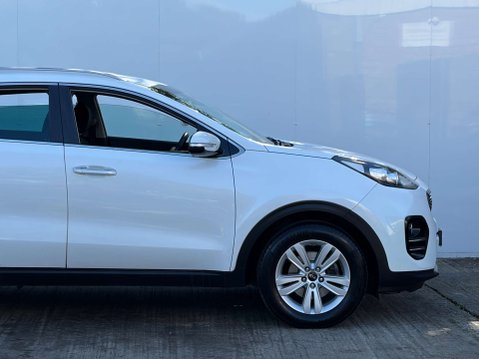 Kia Sportage 1.7 Sportage 2 CRDi ISG 5dr 8