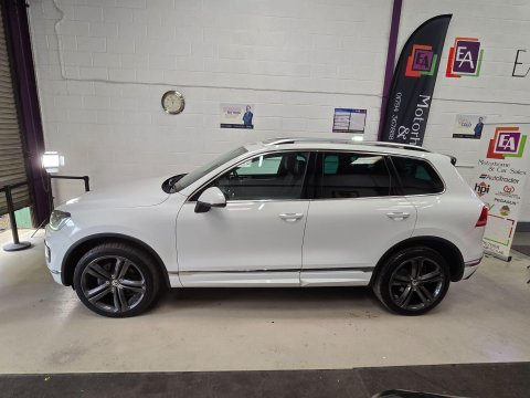 Volkswagen Touareg 3.0 TDI V6 BlueMotion Tech R-Line Plus Tiptronic 4WD Euro 6 (s/s) 5dr 5
